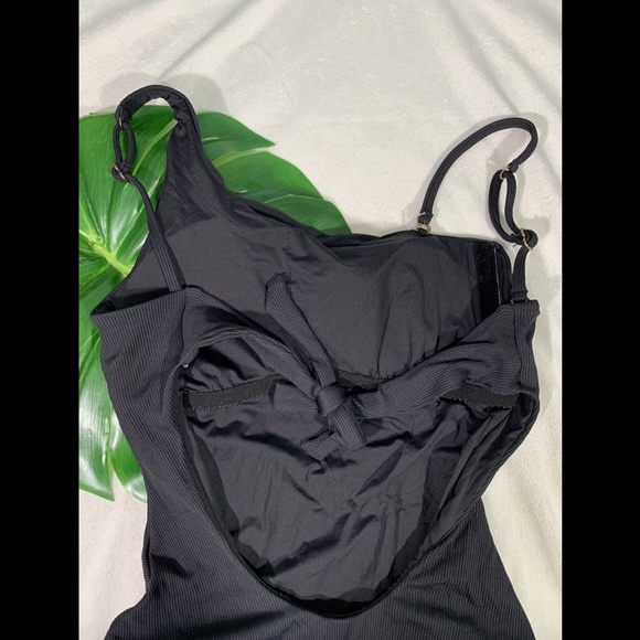 NEW $128 Becca Fine Line One-Shoulder‎ One-Piece Swimsuit Black [ SZ Small ] - Picture 10 of 12